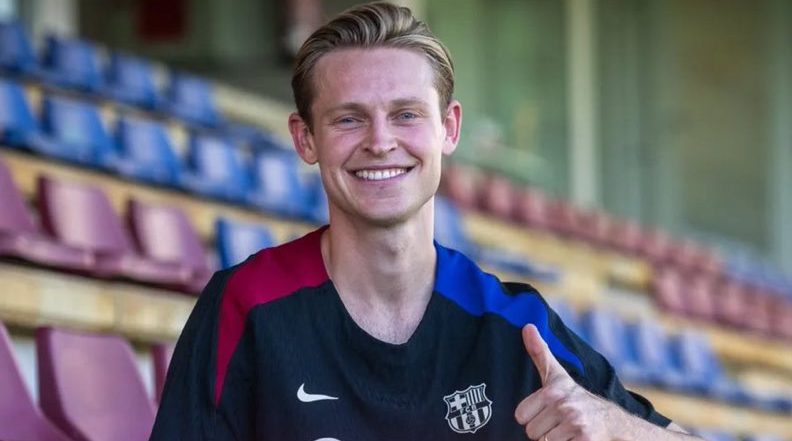 فيفا العرب |تفاصيل وموعد تجديد عقد “دي يونج” مع برشلونة وتأثيره على الفريق