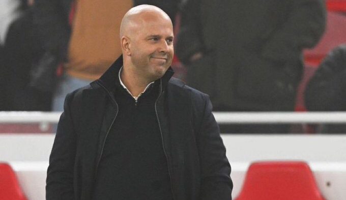 فيفا العرب |تساؤلات ساخنة: هل تعمّد آرني سلوت “إسقاط” ليفربول أمام كريستال بالاس؟