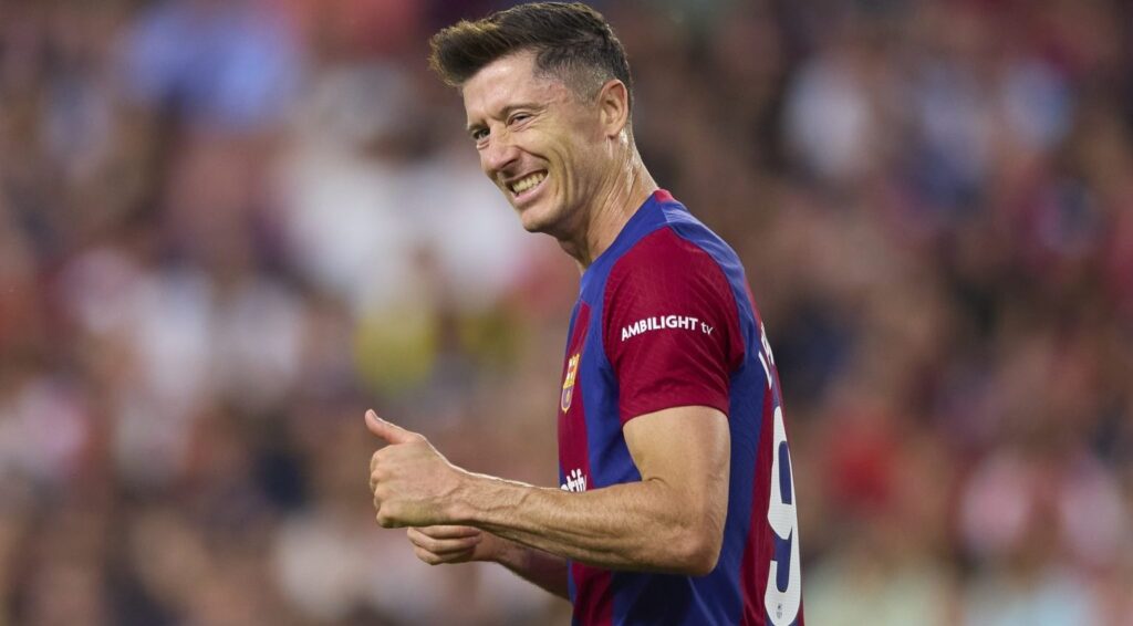 فيفا العرب |بديل ليفاندوفسكي.. برشلونة يستهدف التعاقد مع نجم بورتو