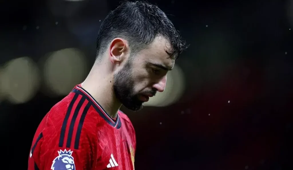 فيفا العرب |برونو فرنانديز يغيب عن تدريبات مانشستر يونايتد قبل مواجهة ليفربول