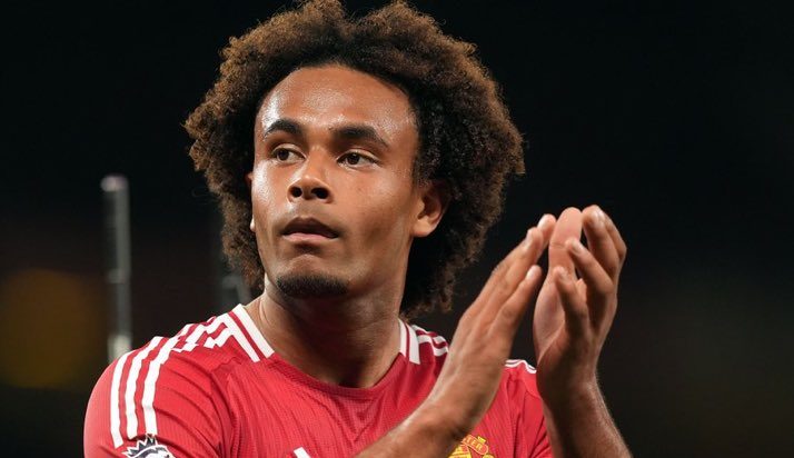 فيفا العرب |الكشف عن موقف “زيركزي” من الرحيل عن مانشستر يونايتد