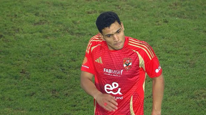 فيفا العرب |فريق زد يعود للمفاوضات لضم مدافع الأهلي الشاب بشكل دائم