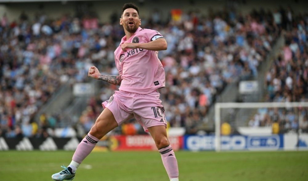 فيفا العرب |رومانو يقطع الشك باليقين: حقيقة مفاوضات ميسي مع جالطة سراي