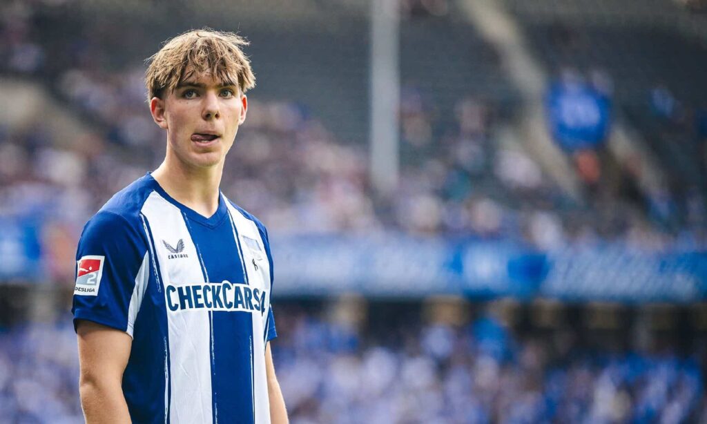 فيفا العرب |صراع الأقطاب يتجدد: برشلونة ينض إلى سباق “الجوهرة الألمانية” كينيت آيشورون