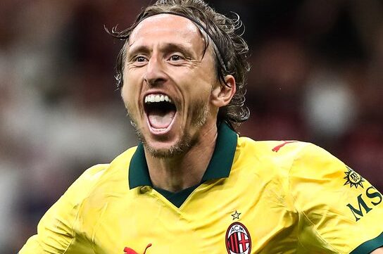 فيفا العرب |ريال مدريد يندم علي رحيل لوكا مودريتش إلى ميلان