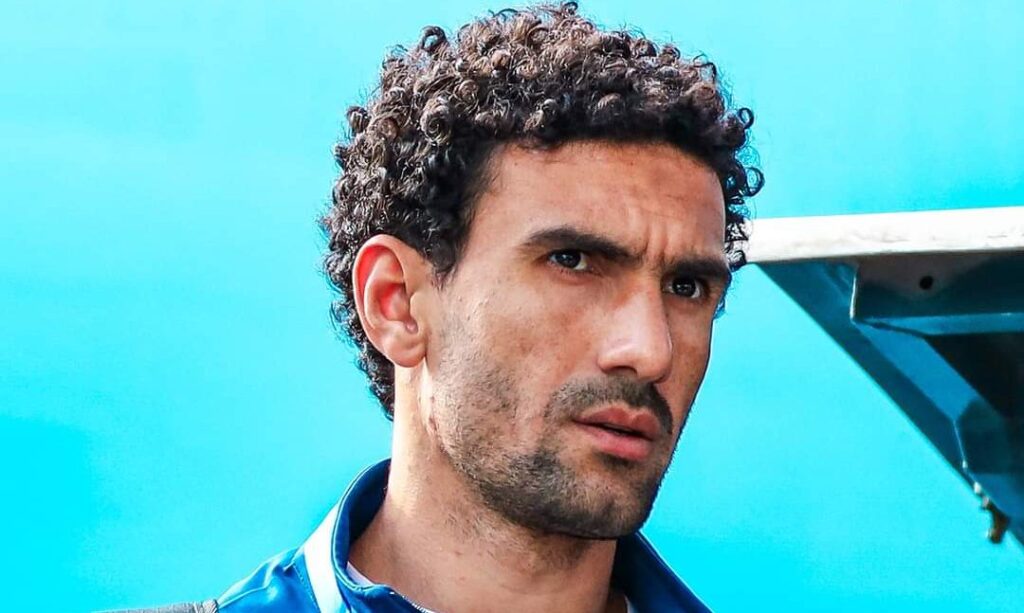 فيفا العرب |الزمالك يفتح الباب لرحيل محمد عواد في يناير لأسباب مالية وفنية