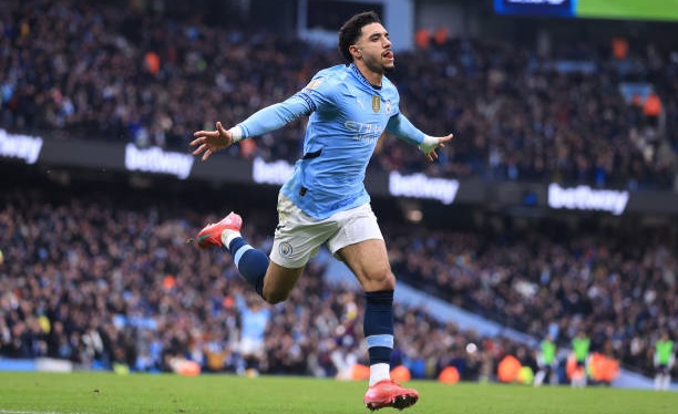 فيفا العرب |جوارديولا يغلق الباب أمام الرحيل: عمر مرموش “خط أحمر” في مانشستر سيتي بعد توهجه الإفريقي