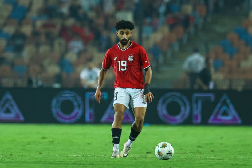 فيفا العرب |مروان عطية يثير الجدل بإشارة “الأموال” ضد الحكم عقب وداع حلم النهائي الأفريقي