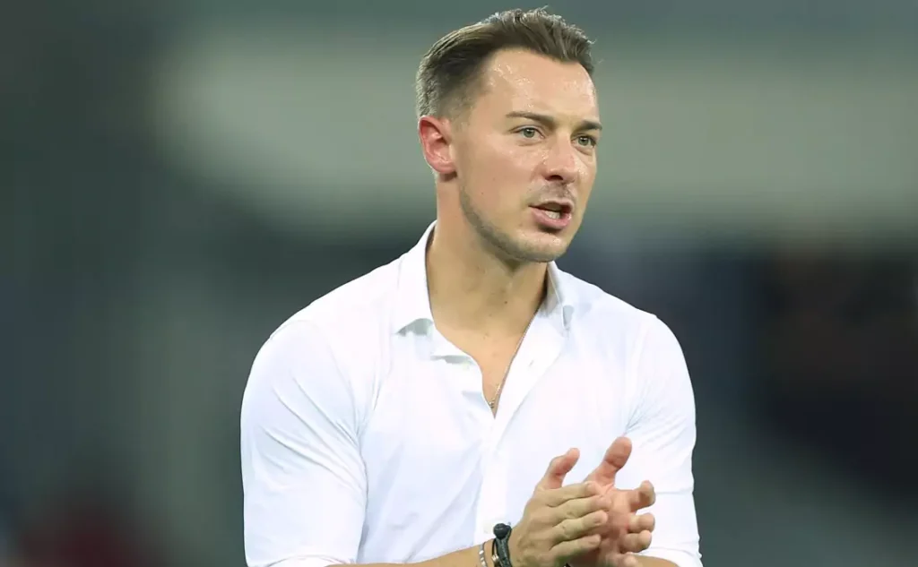 فيفا العرب |بعد الفوز المثير أمام شباب الأهلي.. يايسله يوضح حقيقة غضبه ويوجه رسالة للاعبيه