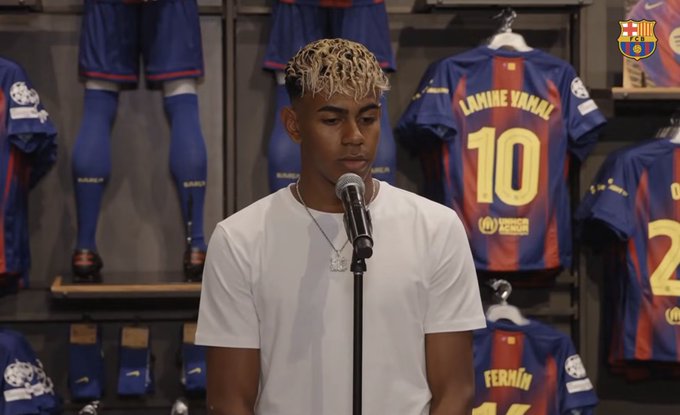 فيفا العرب |لامين يامال يحسم الجدل حول مستقبله ويطلب البقاء في برشلونة “مدى الحياة”