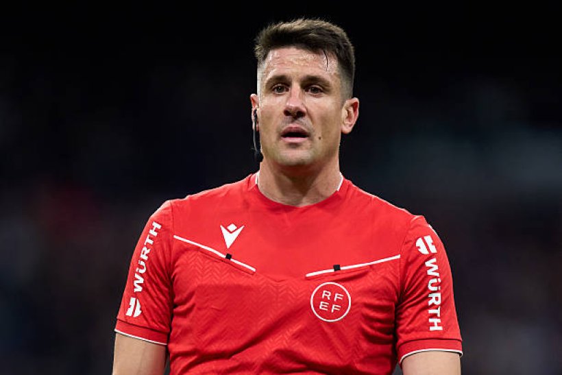 فيفا العرب |حكم مباراة برشلونة وفياريال في الدوري الإسباني