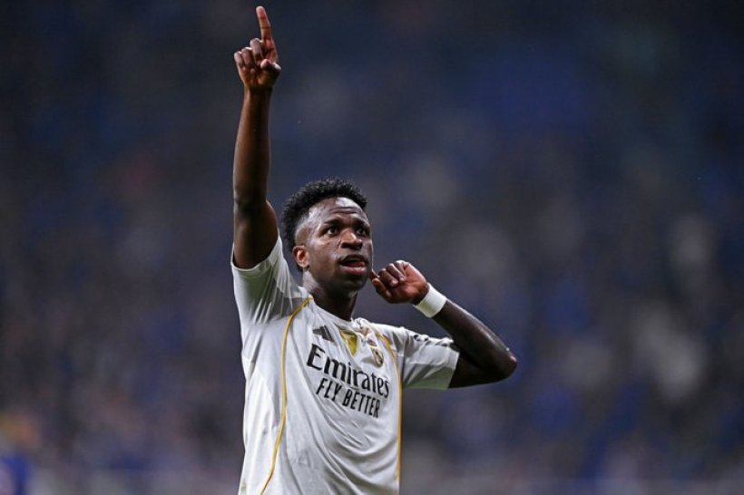 فيفا العرب |فينيسيوس يوافق على تجديد عقده