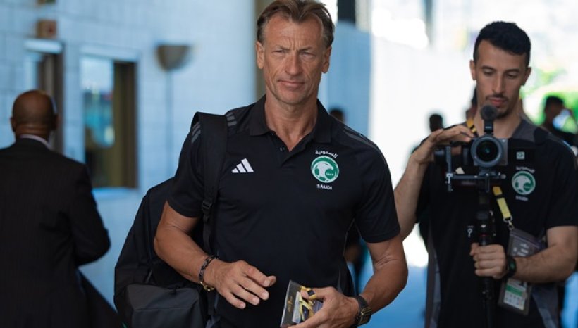 فيفا العرب |قرار مفاجئ من رينارد بخصوص المنتخب السعودي قبل معسكر مارس