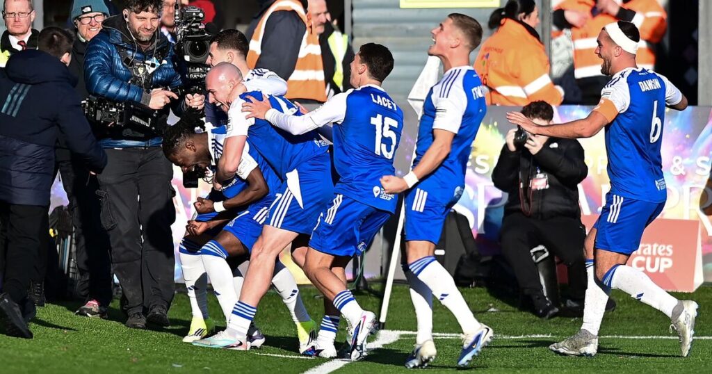 فيفا العرب |قناة Macclesfield vs Brentford التلفزيونية، البث المباشر ووقت البداية | كرة القدم | رياضة