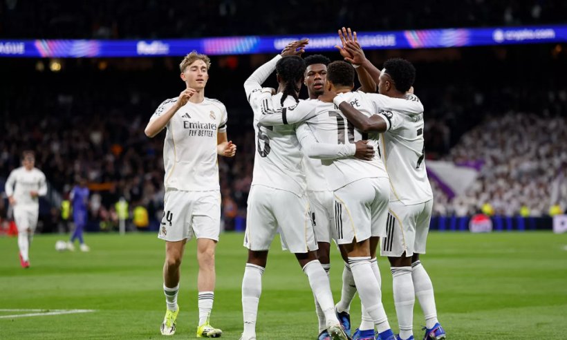 فيفا العرب |مانشستر يونايتد يحدد بديل كامافينجا من ريال مدريد