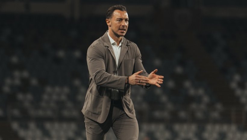 فيفا العرب |يايسله يستبعد 3 أجانب من قائمة الأهلي أمام الشباب