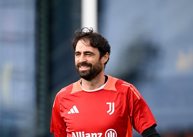 فيفا العرب |يوفنتوس يُجدد عقد كارلو بينسوليو حتى عام 2027