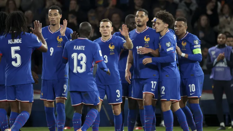 فيفا العرب |أين يمكنك مشاهدة البث المباشر لمباراة البرازيل ضد فرنسا، قناة تلفزيونية، وقت بدء المباريات الودية الدولية