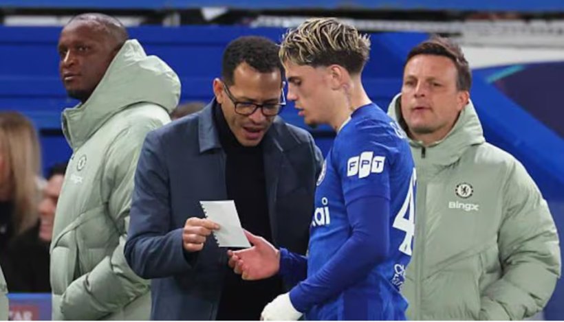 فيفا العرب |تصرفات روزينيرو تثير الغضب والتحفظات بين جماهير تشيلسي