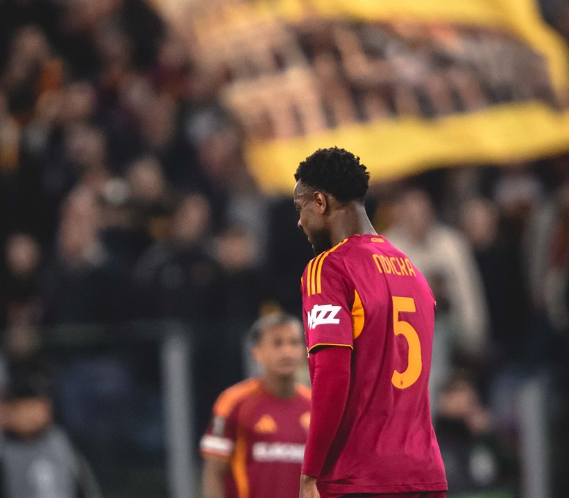 فيفا العرب |جماهير روما تثور بعد الإقصاء.. غضب شديد على اللاعبين