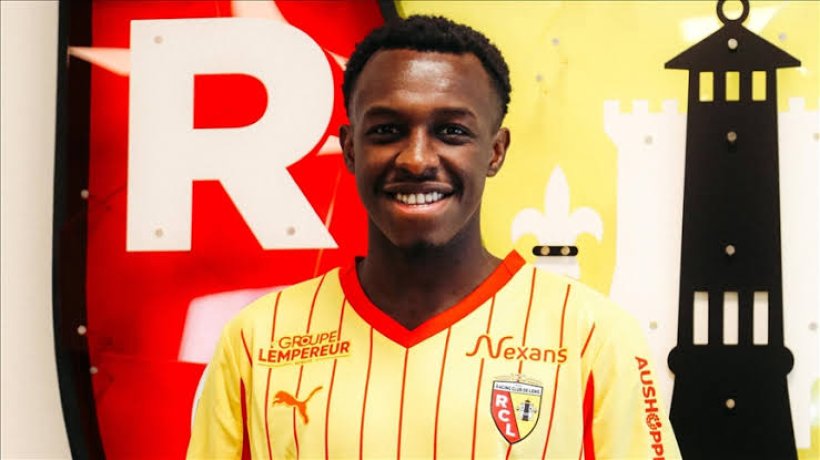 فيفا العرب |حارس المرمى الأخضر يكشف سر تفوق سعود عبدالحميد