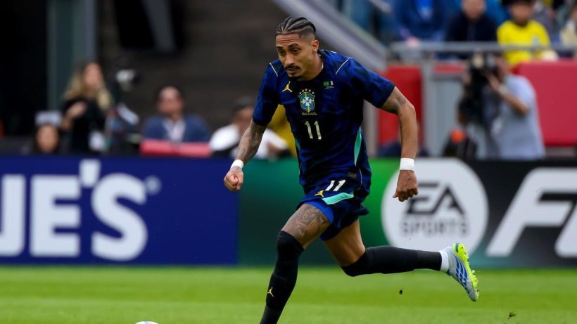 فيفا العرب |رافينيا يغادر معسكر المنتخب البرازيلي