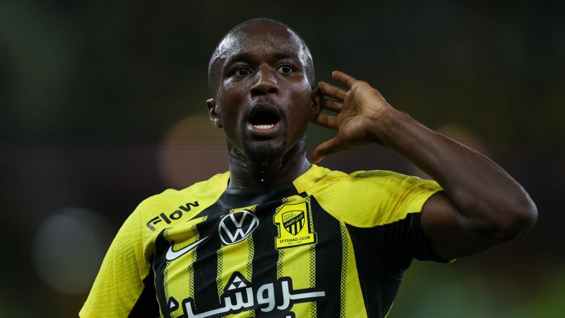 فيفا العرب |قرار مفاجئ لديابي بخصوص مستقبله مع الاتحاد