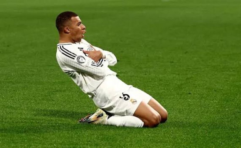 فيفا العرب |كيف تتم إدارة مسيرة مبابي المهنية من قبل النساء في عالم يهيمن عليه الذكور؟