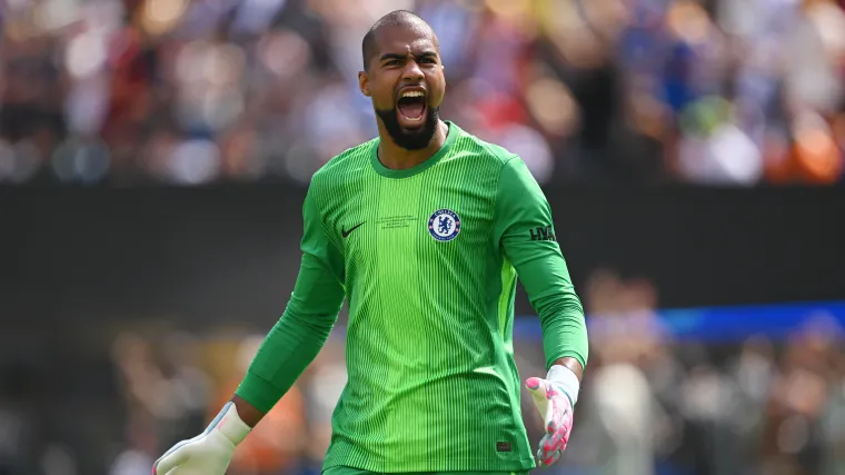 فيفا العرب |مفاجأة في عرين “البلوز”: يورجنسن يزيح سانشيز أمام أستون فيلا