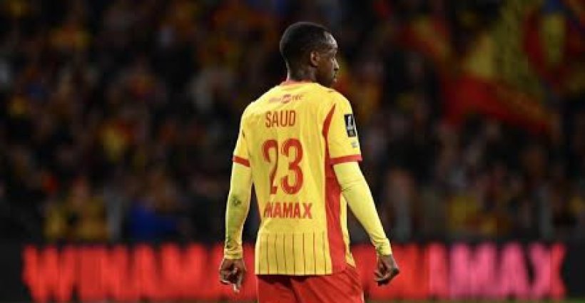 فيفا العرب |لينس تضغط لإتمام صفقة سعود عبد الحميد بينما ينتظر روما