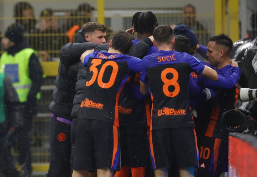 فيفا العرب |مانشستر يونايتد يُجدد اهتمامه بالتعاقد مع مدافع إنتر