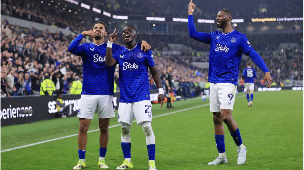 فيفا العرب |يفضح إيفرتون المتألق تشيلسي البائس بينما تتراكم مشاكل ليام روزنيور