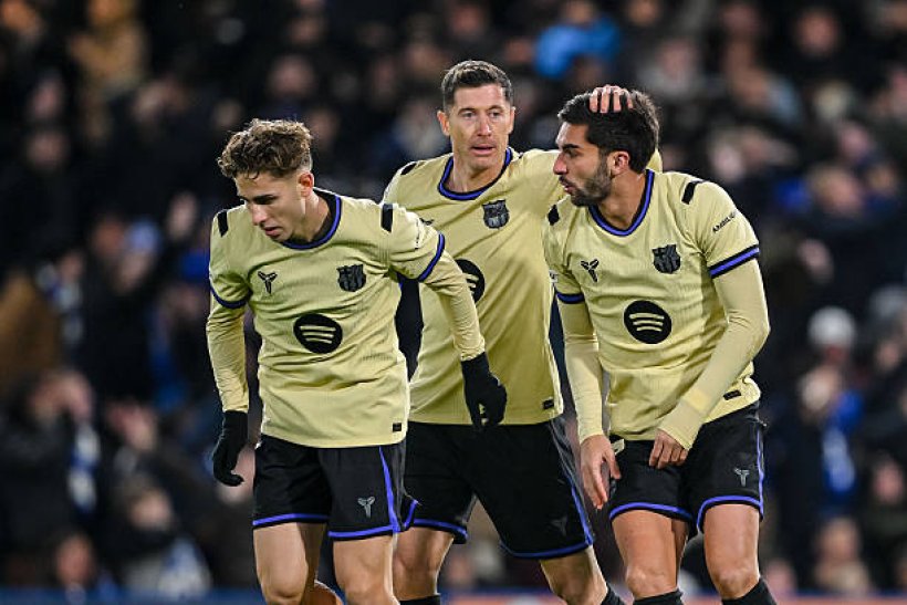 اشتباك هجومي متوقع بين ألفاريز وثنائي برشلونة