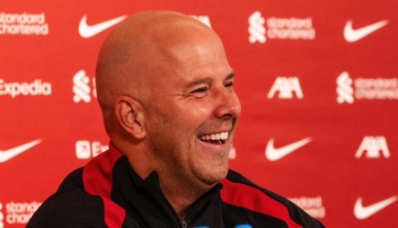 آرني سلوت يتحدث عن مباراة ليفربول ومانشستر سيتي