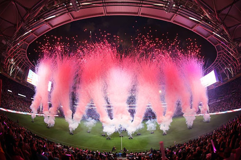 إنتر ميامي يحتفل بميسي في حفل افتتاح ملعبه الجديد