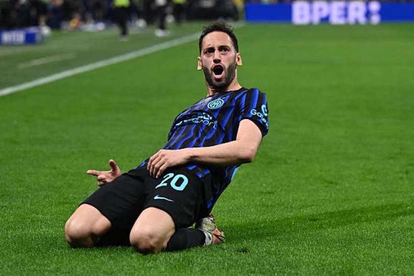 إنتر ميلان يصر على الإبقاء على كالهان أوغلو رغم اهتمام غلطة سراي