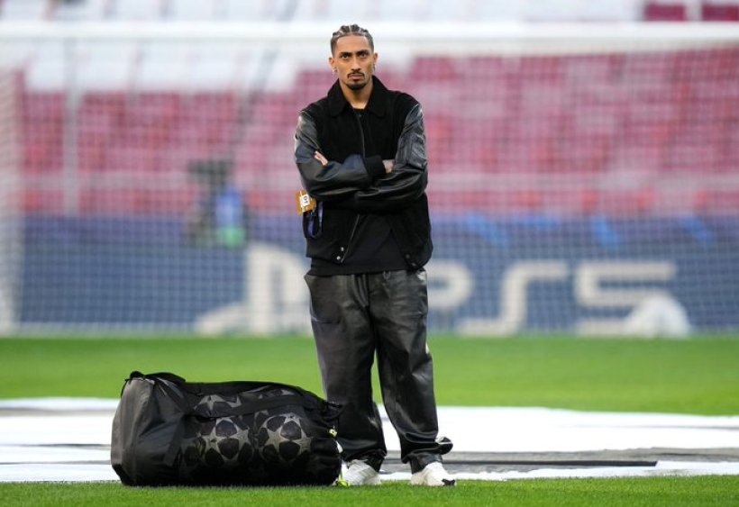 الإيقاف يهدد رافينها