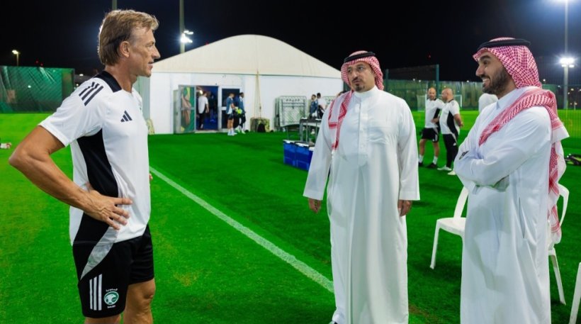 الكشف عن سبب إقالة هيرفي رينارد من تدريب الفريق الأخضر