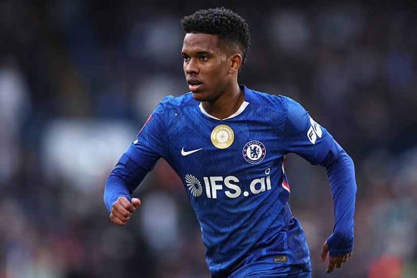 باريس سان جيرمان يسعى للتعاقد مع مواهب تشيلسي