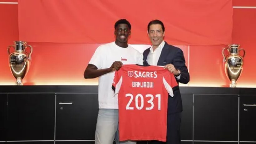 بنفيكا يغلق الطريق أمام الطامحين للتعاقد مع لاعبه الشاب