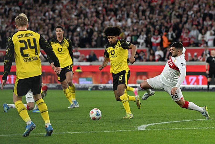 بوروسيا دورتموند يحقق فوزا دراماتيكيا على شتوتغارت