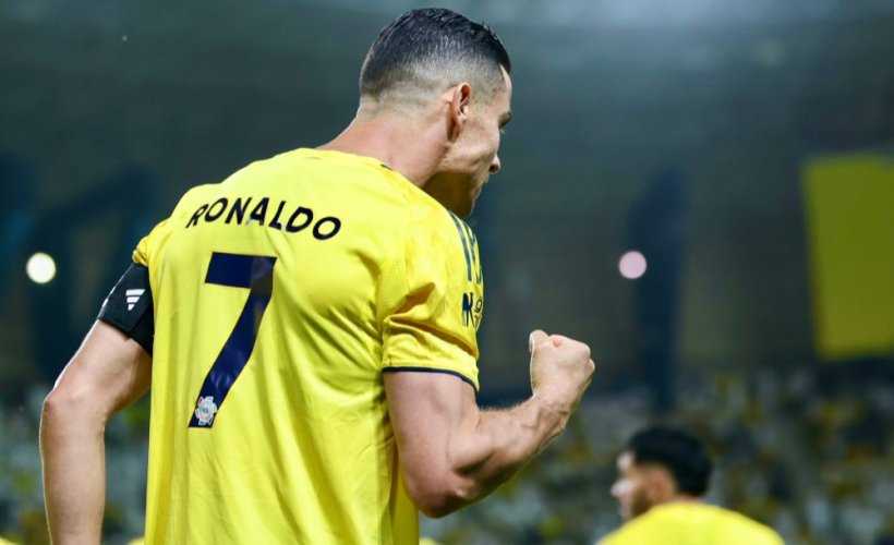 تجاهل رونالدو.. نجم المنتخب البرتغالي يختار الأفضل في الدوري السعودي
