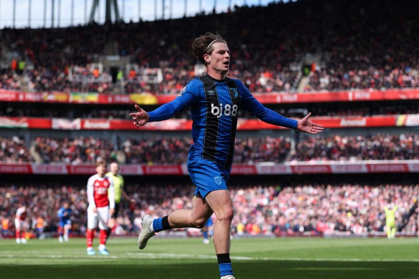 تشيلسي يستهدف نجم بورنموث الصاعد لتعزيز خط الوسط