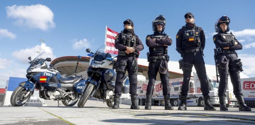 تعزيزات أمنية ضخمة لمباراة أتلتيكو مدريد وبرشلونة في دوري أبطال أوروبا