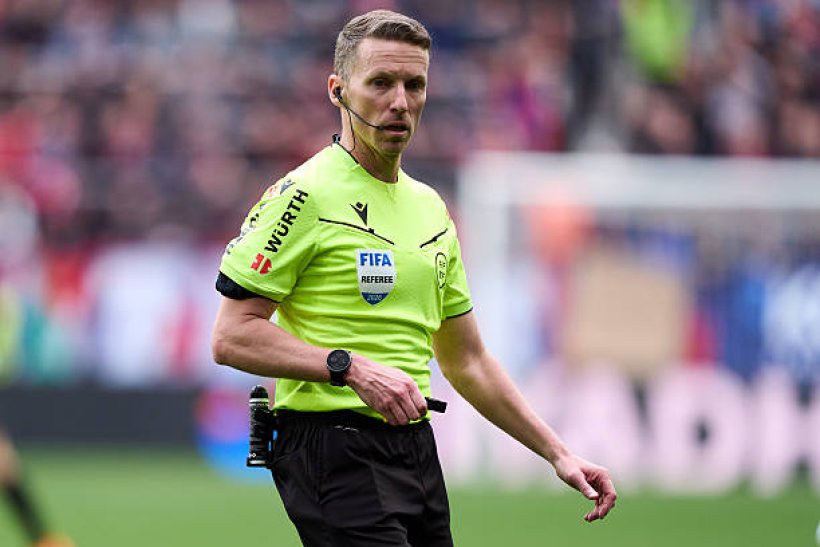 حكم مباراة برشلونة وإسبانيول في الدوري الإسباني