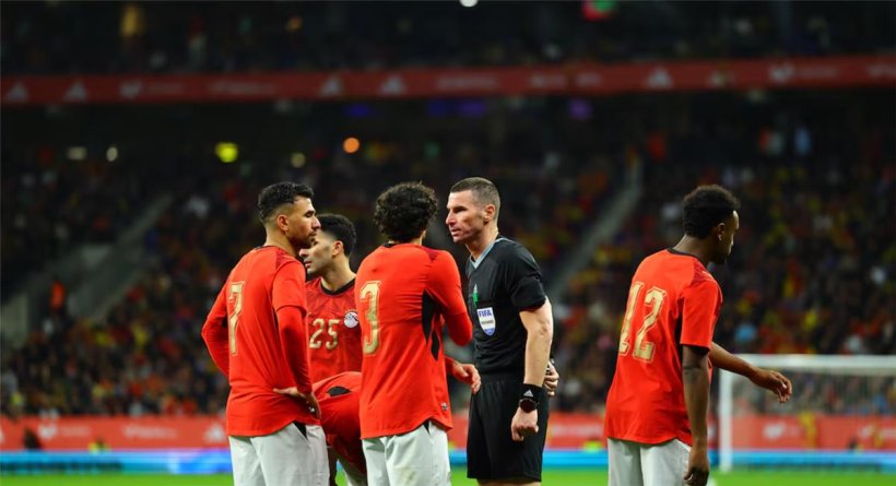 صحف إسبانية تنتقد الهتافات العنصرية ضد منتخب مصر