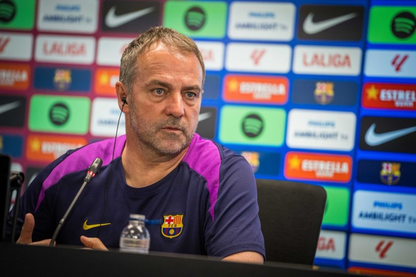 فليك: نتحرك خطوة بخطوة نحو الدوري، والأهم هو بناء مشروع قوي لبرشلونة