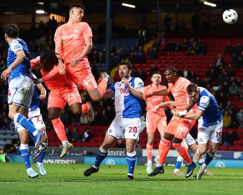 لامبارد يقود كوفنتري إلى الدوري الإنجليزي الممتاز بعد غياب 25 عاماً