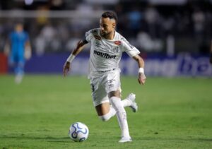 نيمار: لا أعرف مستقبلي بعد